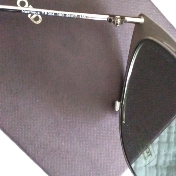 Tom Ford Brand New Gorgeous Sunglasses - Picture 6 of 11